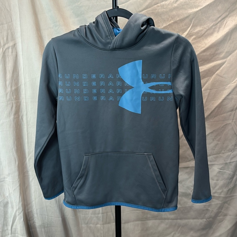 Under armor loose fit cold gear hoodie size YMD